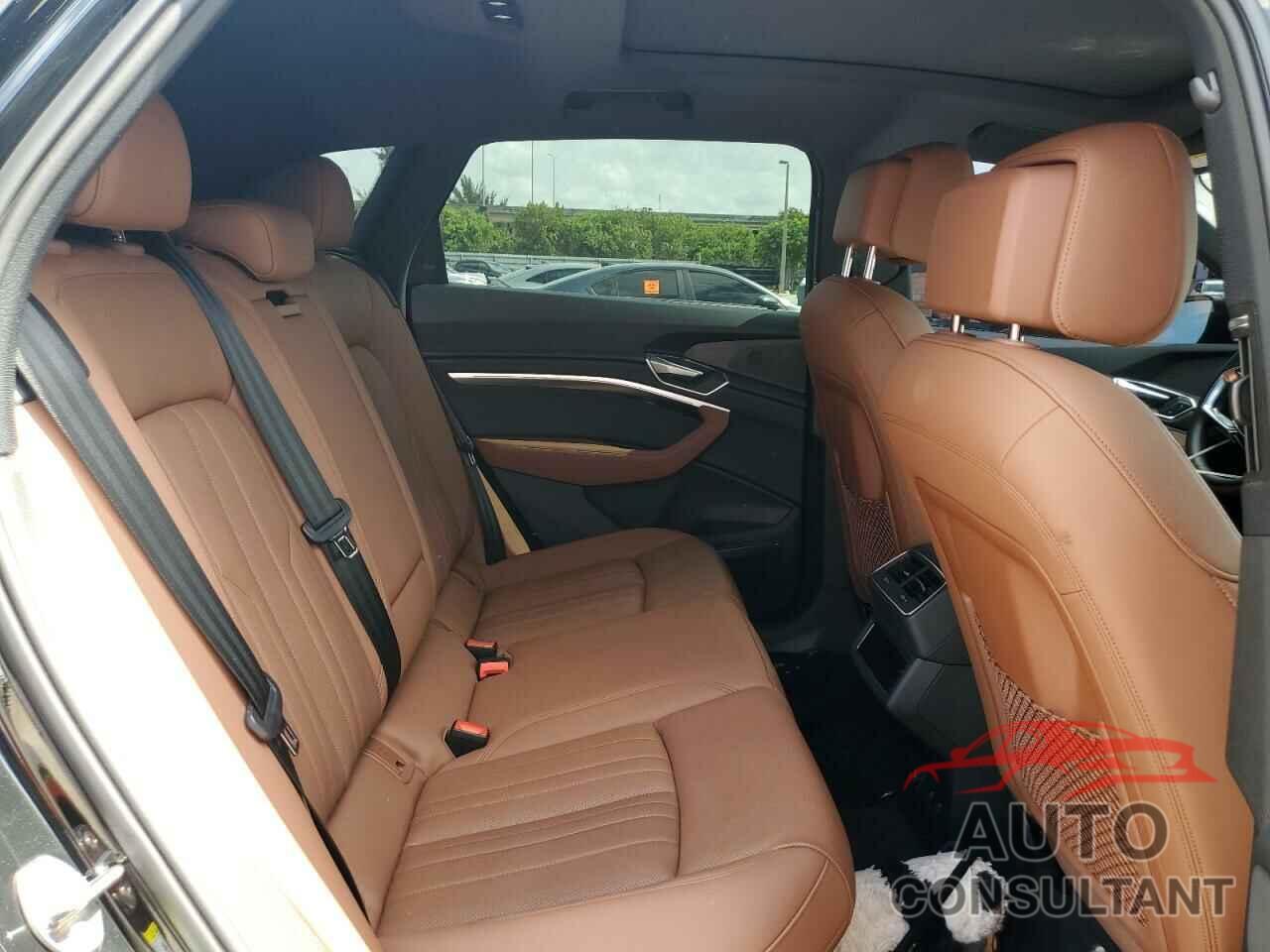 AUDI E-TRON 2022 - WA1LAAGE2NB027885