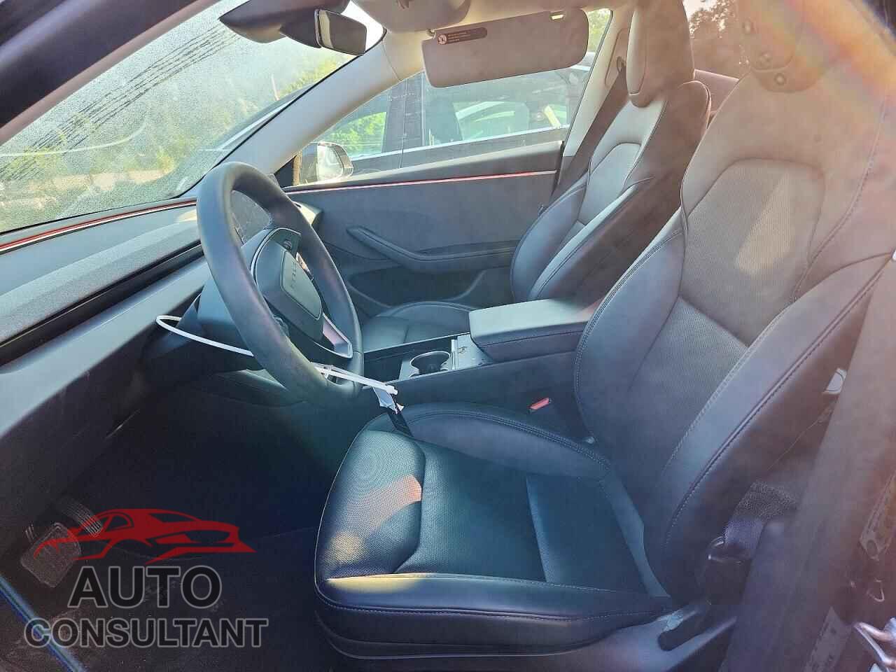 TESLA MODEL 3 2025 - 5YJ3E1EA7SF891740