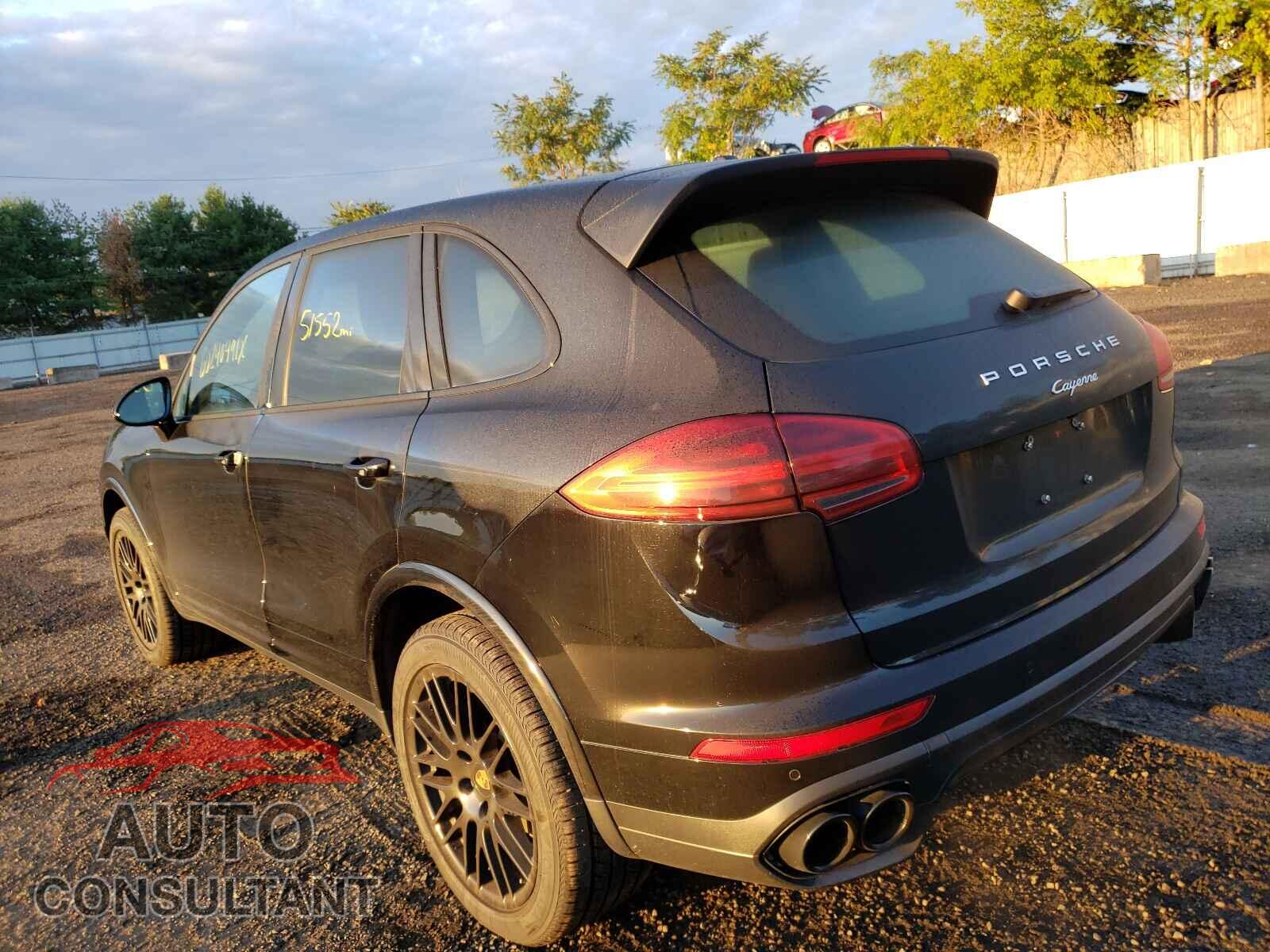 PORSCHE CAYENNE 2017 - WP1AA2A22HKA82163