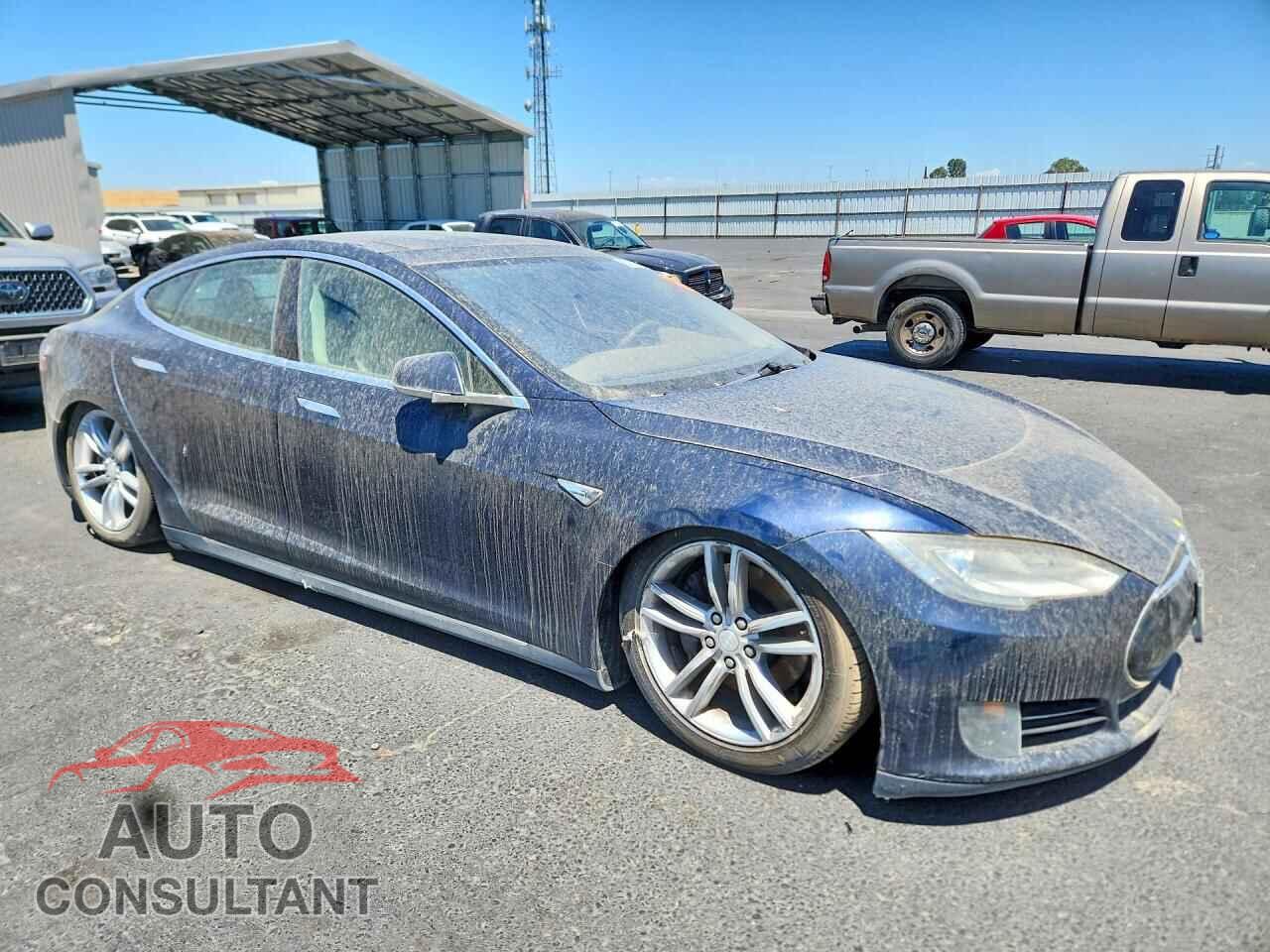 TESLA MODEL S 2013 - 5YJSA1CG2DFP04938
