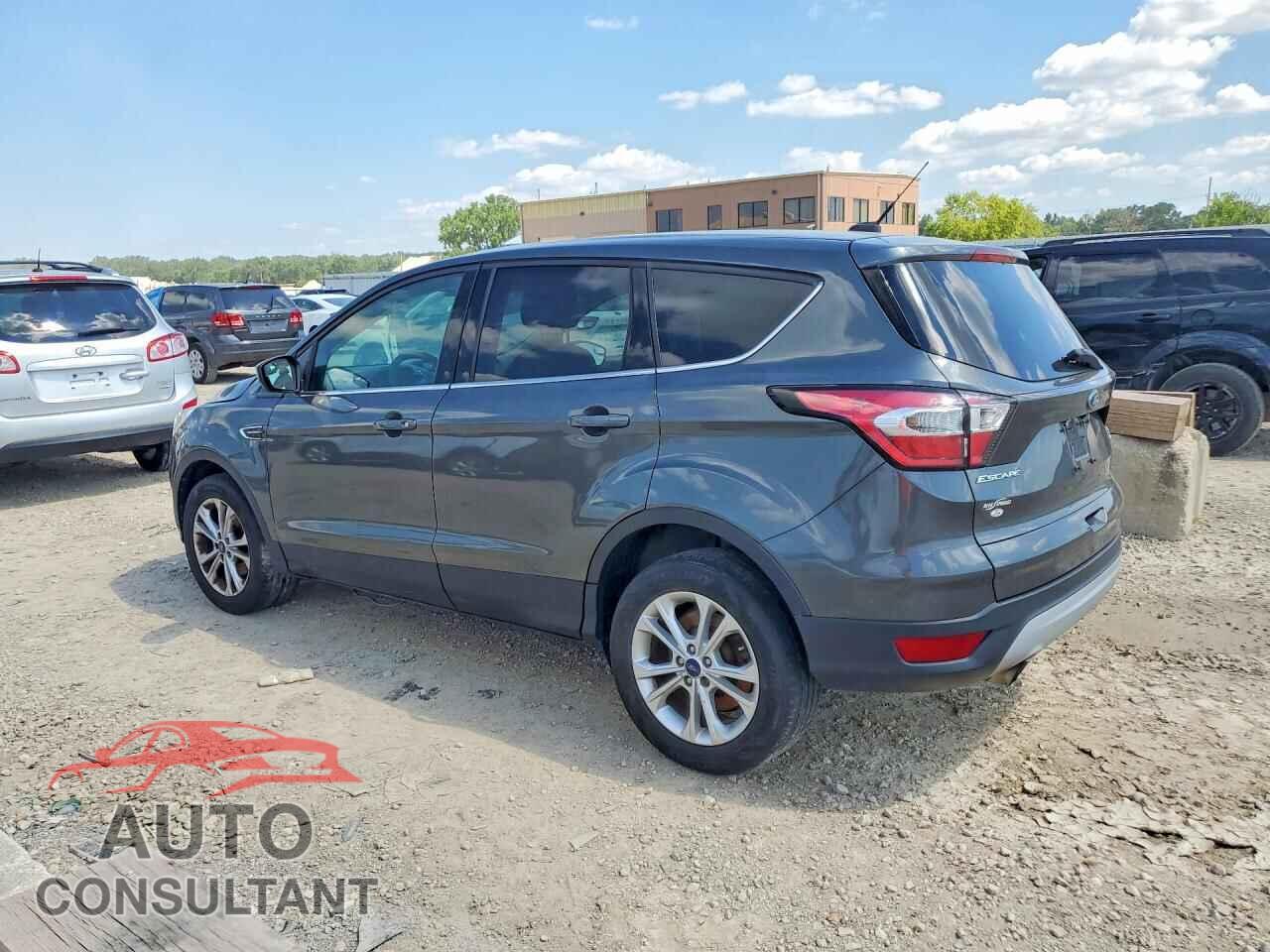 FORD ESCAPE 2017 - 1FMCU0GD7HUC34355
