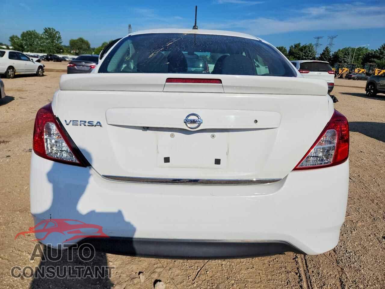 NISSAN VERSA 2019 - 3N1CN7AP3KL832959