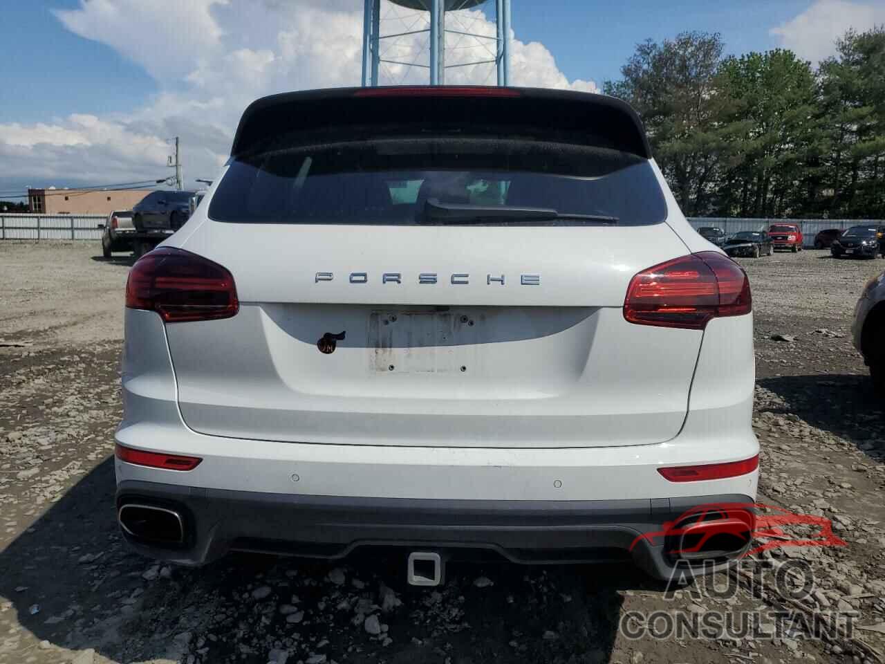 PORSCHE CAYENNE 2017 - WP1AA2A23HKA80342