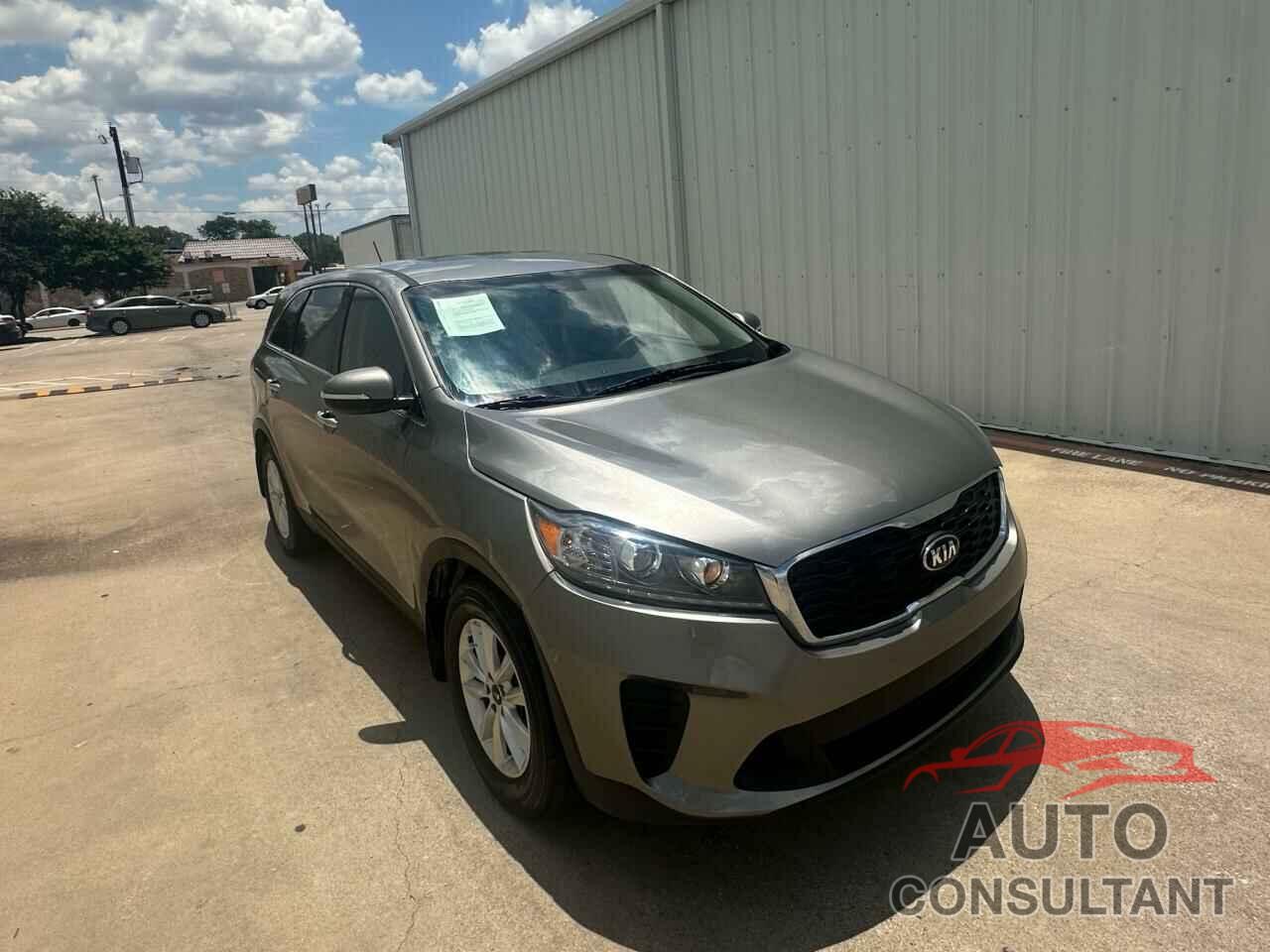 KIA SORENTO 2019 - 5XYPG4A5XKG496773