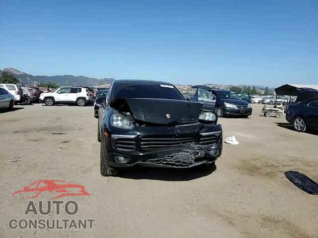 PORSCHE CAYENNE 2017 - WP1AA2A25HKA89656