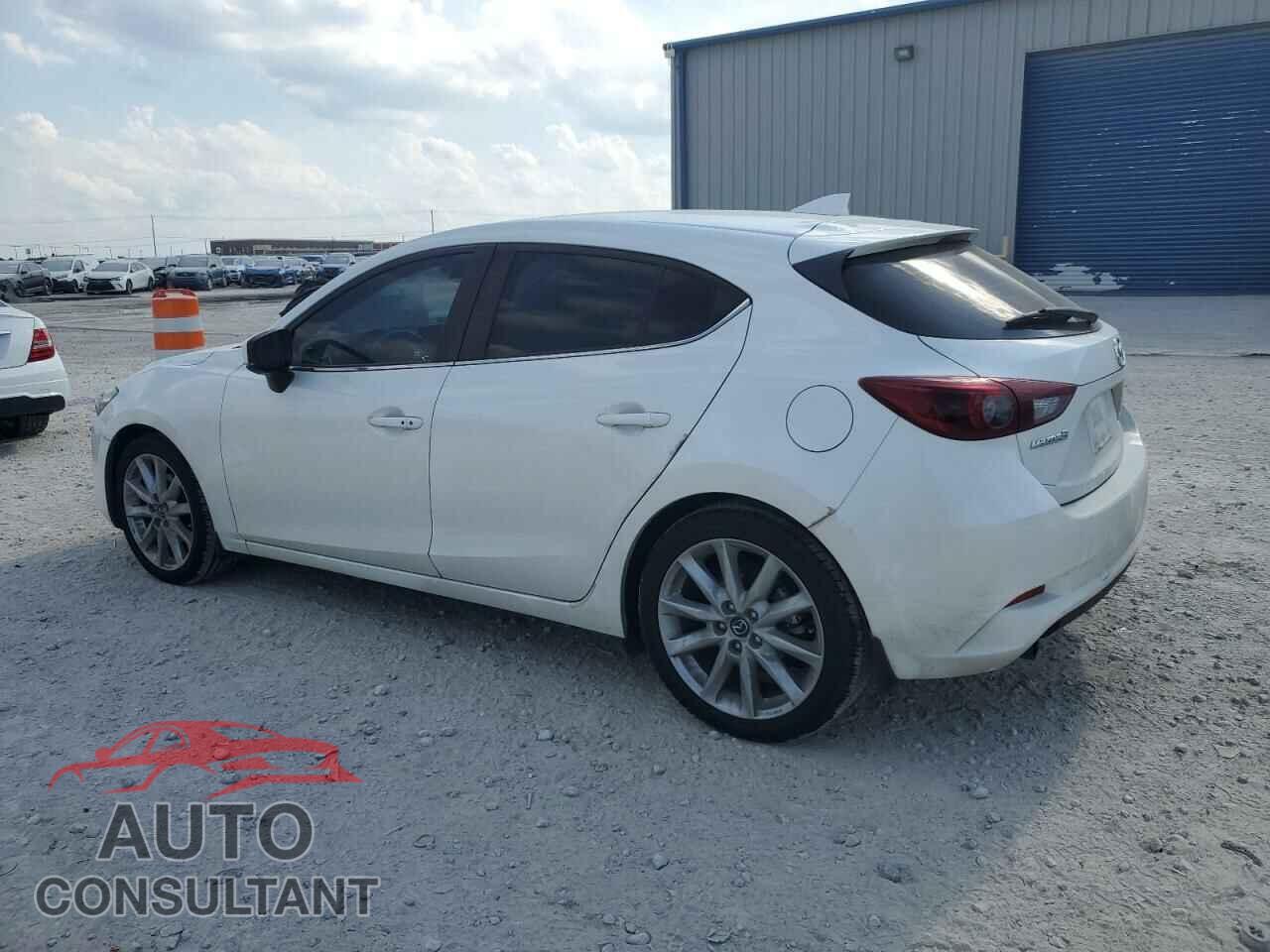 MAZDA 3 2017 - JM1BN1M37H1148320