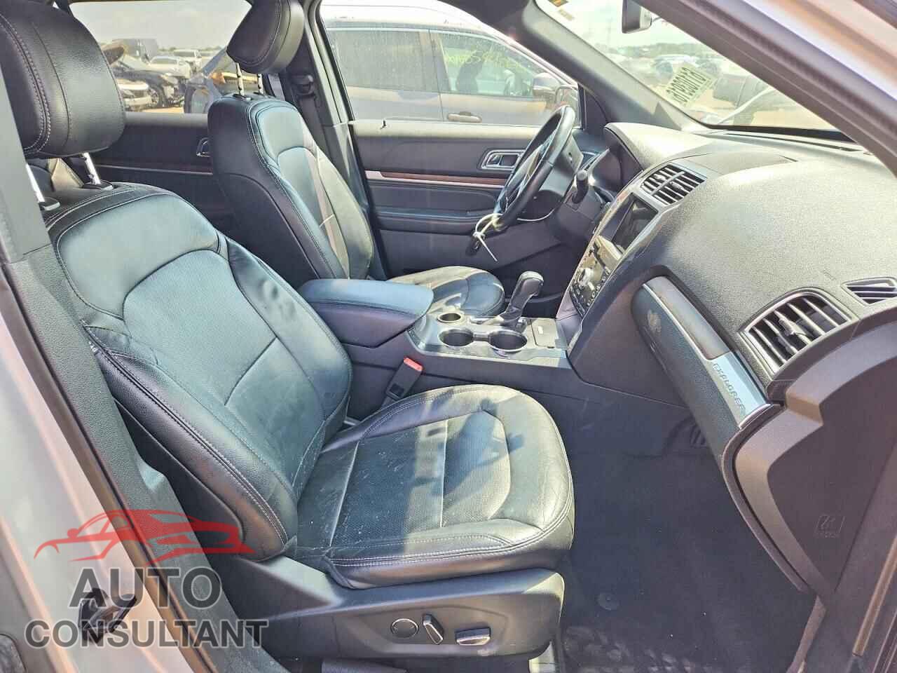 FORD EXPLORER 2018 - 1FM5K7F82JGB66675