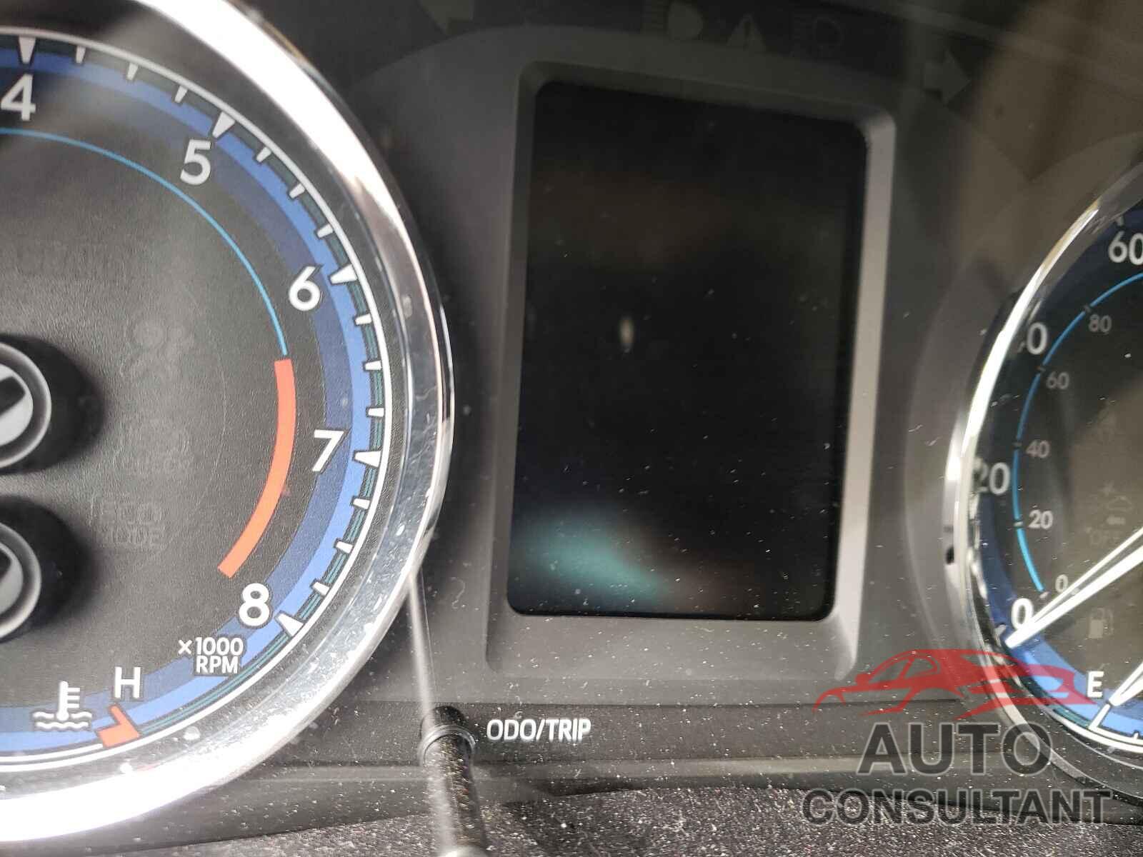 TOYOTA COROLLA 2019 - 2T1BURHE5KC222625