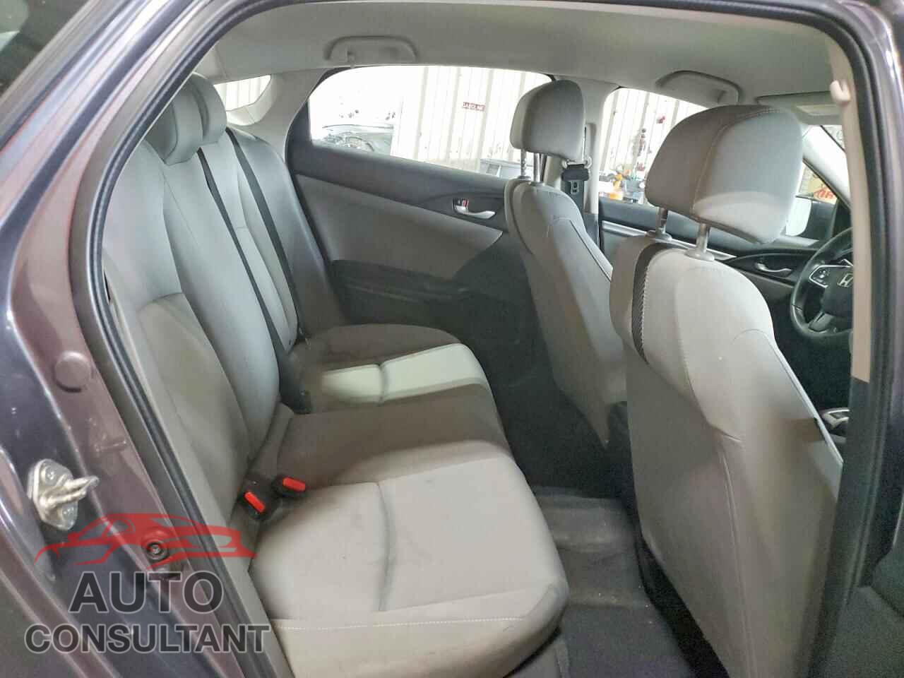 HONDA CIVIC 2018 - 2HGFC2F57JH524809