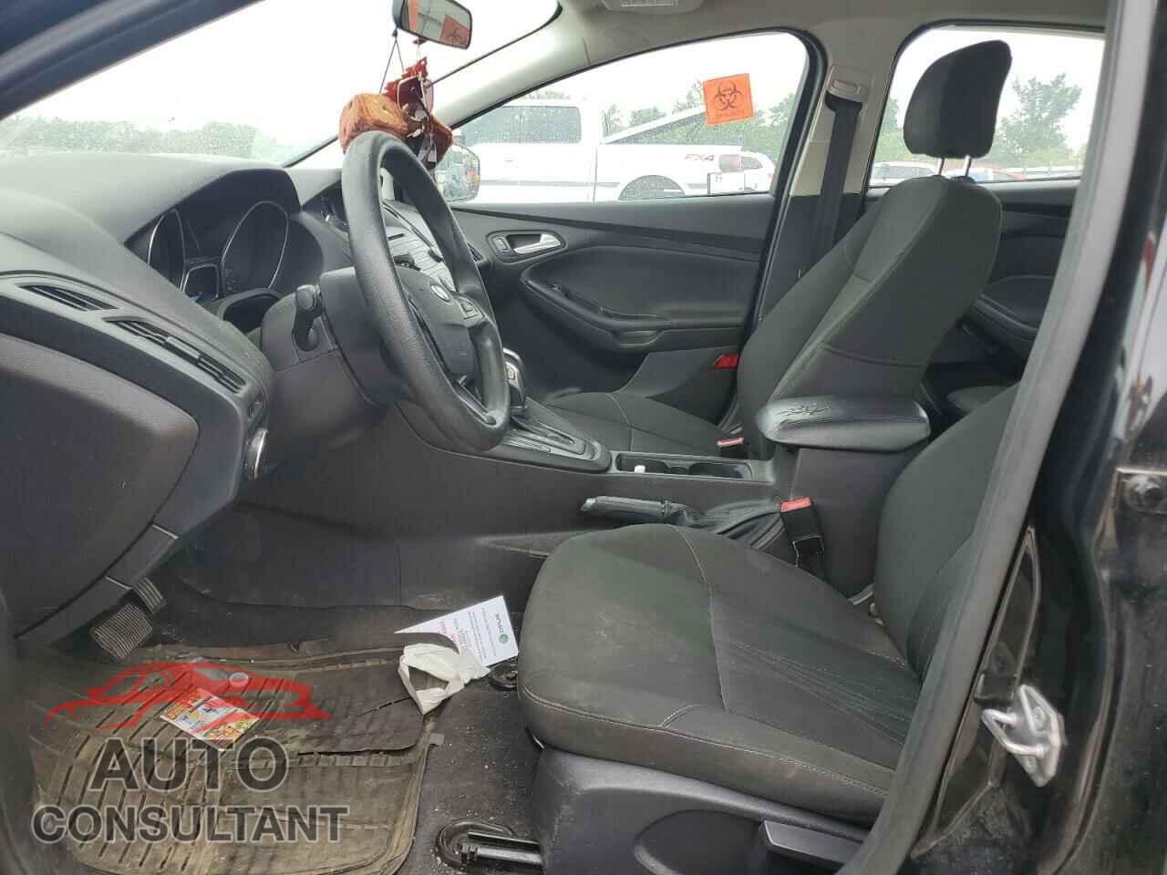FORD FOCUS 2015 - 1FADP3F23FL334673