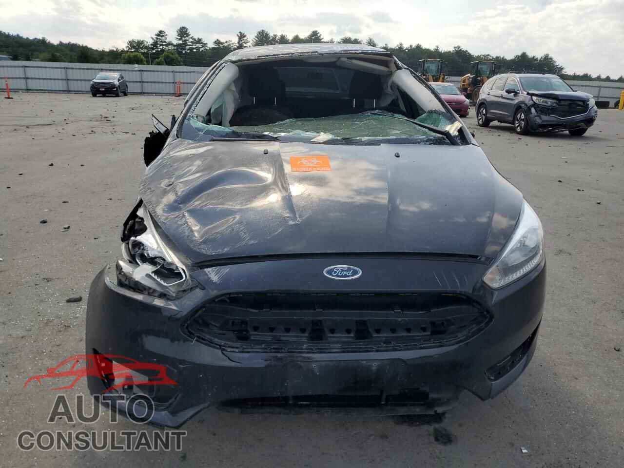 FORD FOCUS 2018 - 1FADP3E26JL290937
