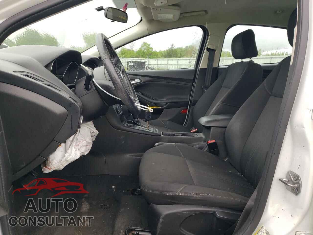 FORD FOCUS 2017 - 1FADP3F23HL211751
