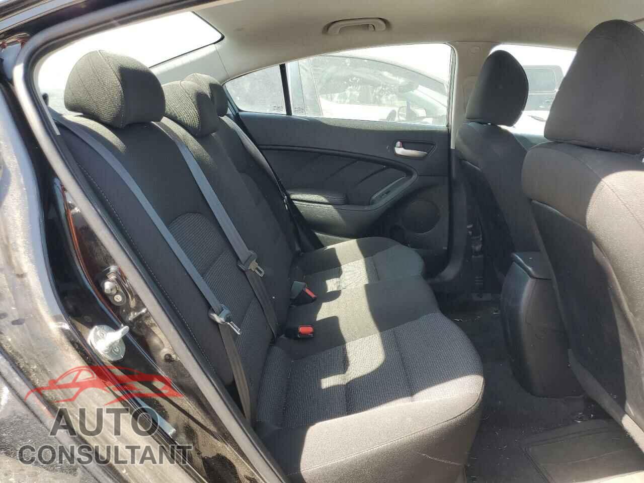 KIA FORTE 2017 - 3KPFK4A76HE140256