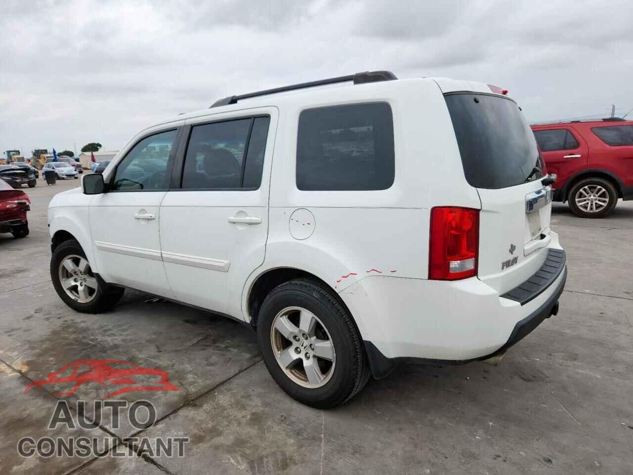 HONDA PILOT 2011 - 5FNYF3H68BB046272