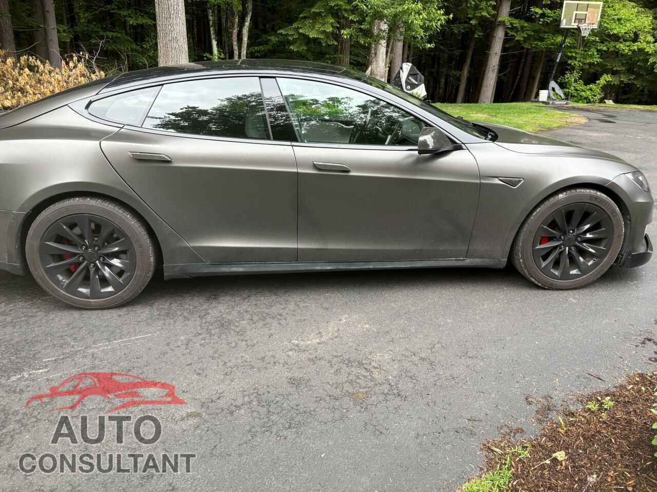 TESLA MODEL S 2015 - 5YJSA1S25FF097250