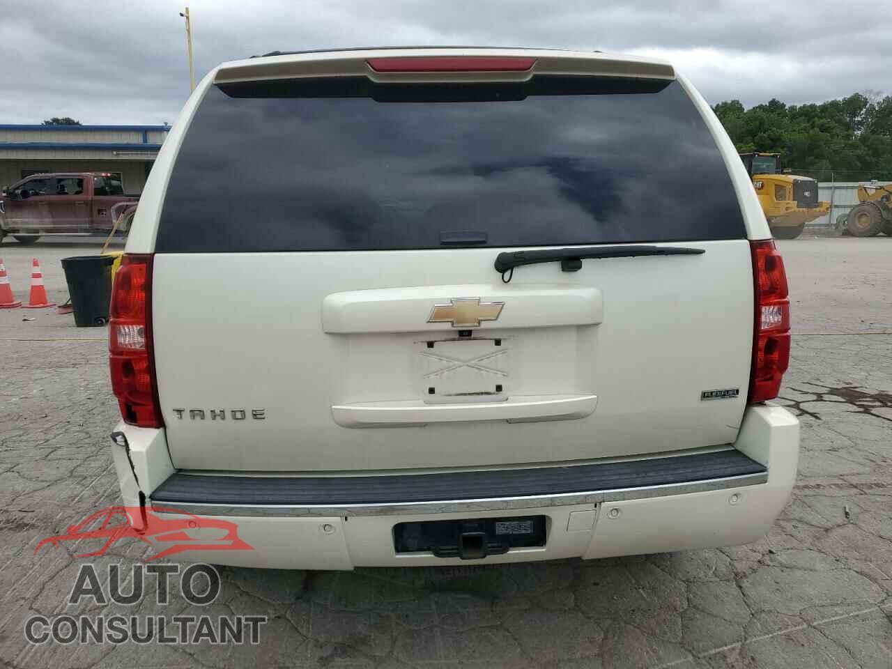 CHEVROLET TAHOE 2011 - 1GNSCCE04BR393372