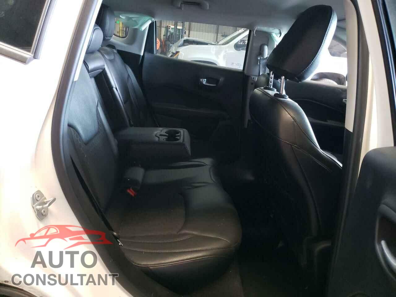 JEEP COMPASS 2018 - 3C4NJDBB3JT404178