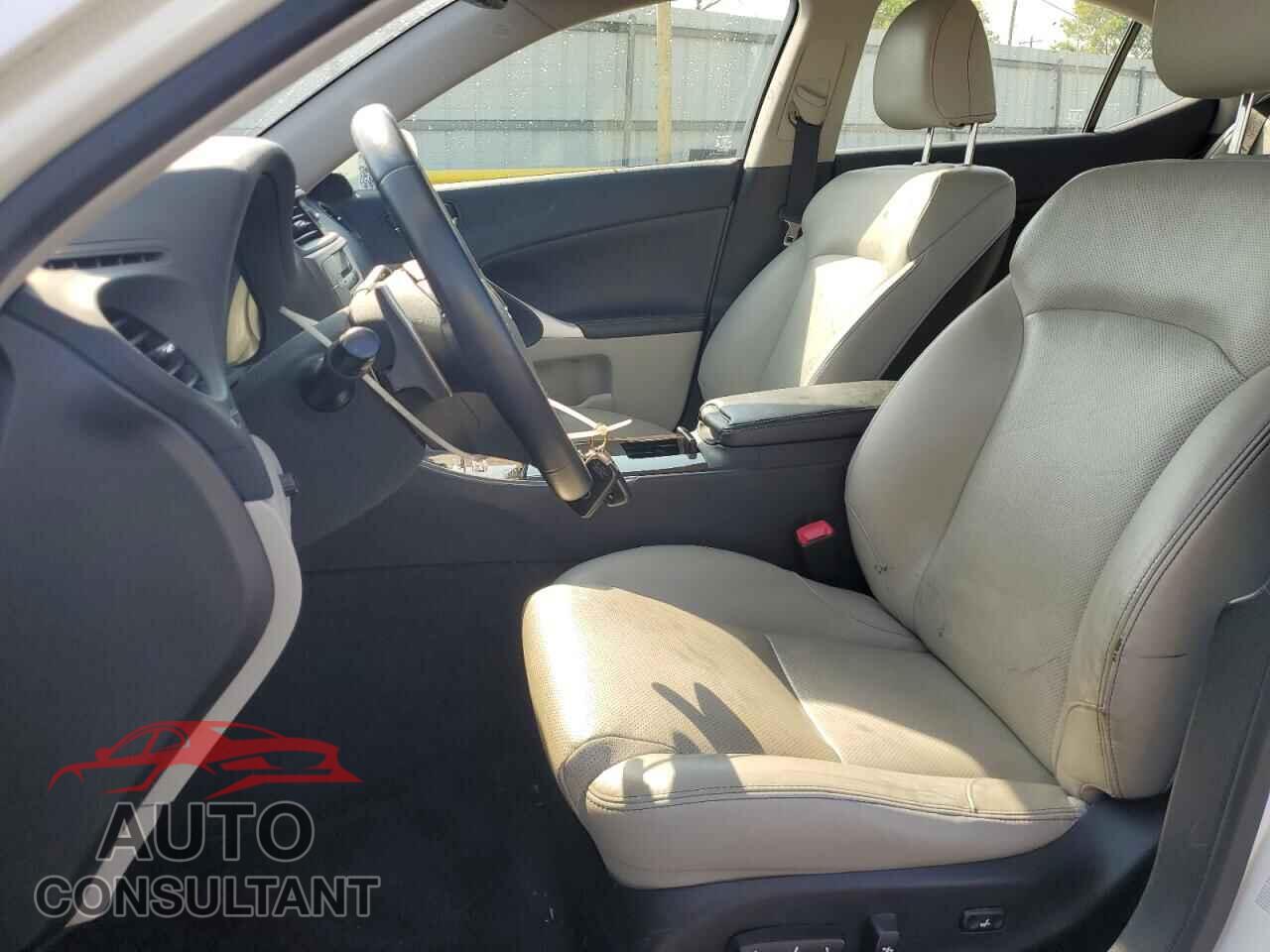 LEXUS IS 2012 - JTHBF5C27C5173053