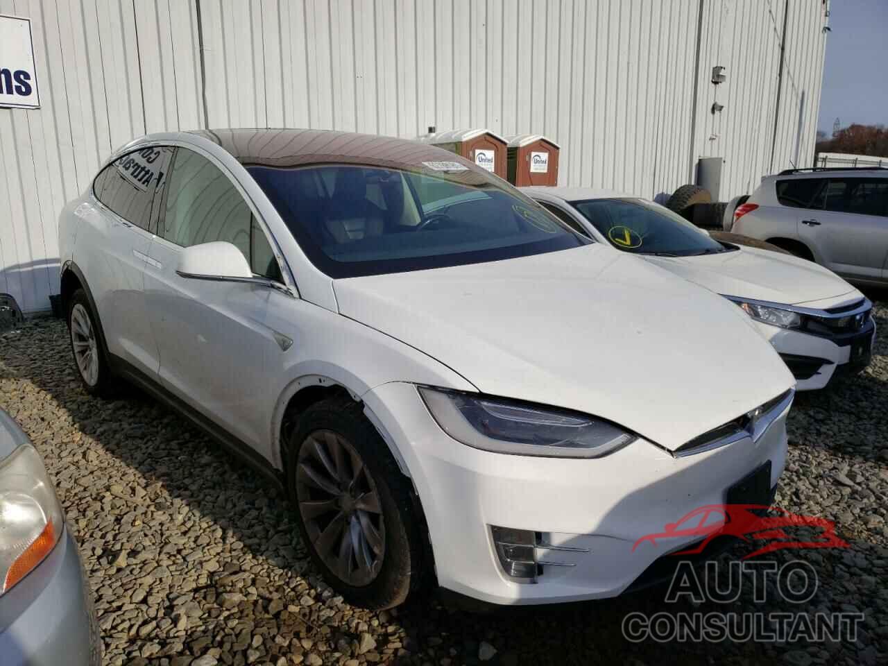 TESLA MODEL X 2016 - 5YJXCAE27GF013068