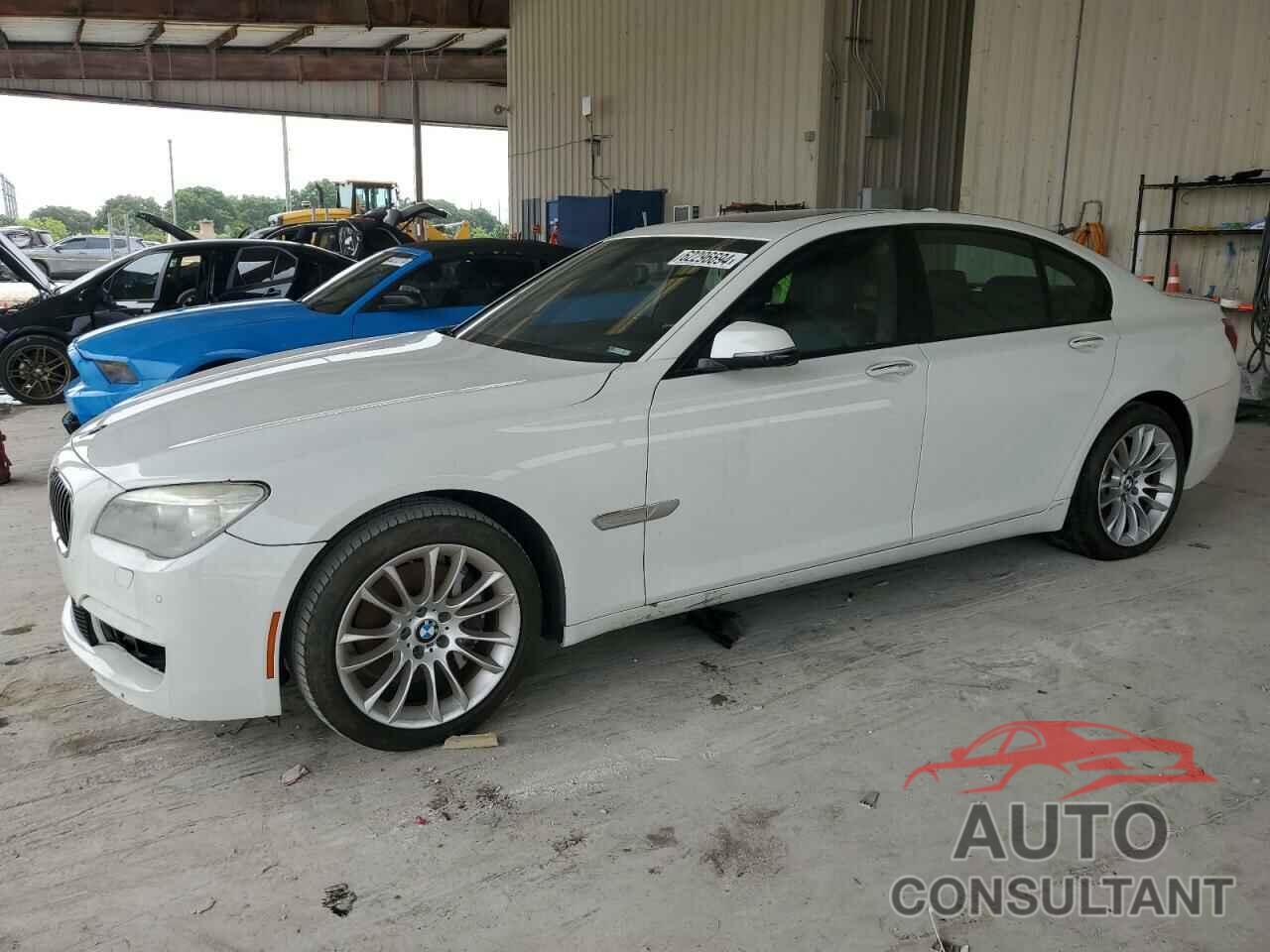 BMW 7 SERIES 2013 - WBAYA6C5XDD143639