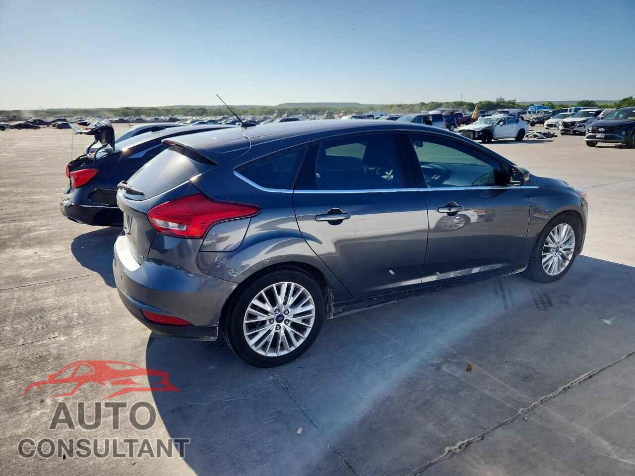 FORD FOCUS 2017 - 1FADP3N22HL320588