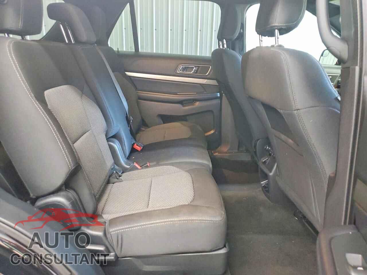 FORD EXPLORER 2018 - 1FM5K7D80JGB26033