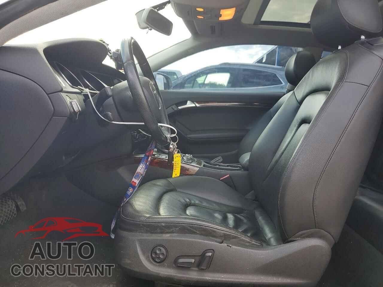 AUDI A5 2010 - WAULFAFR2AA041892