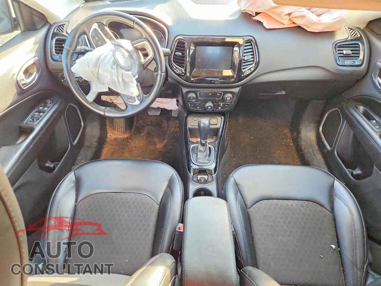 JEEP COMPASS 2020 - 3C4NJCBB9LT102827