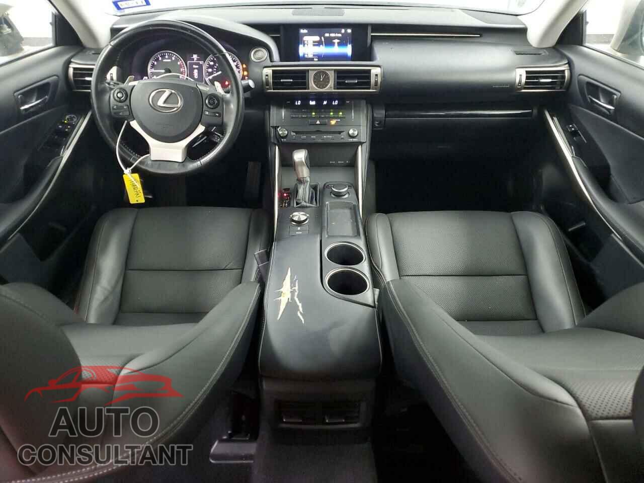 LEXUS IS 2016 - JTHBA1D21G5001578