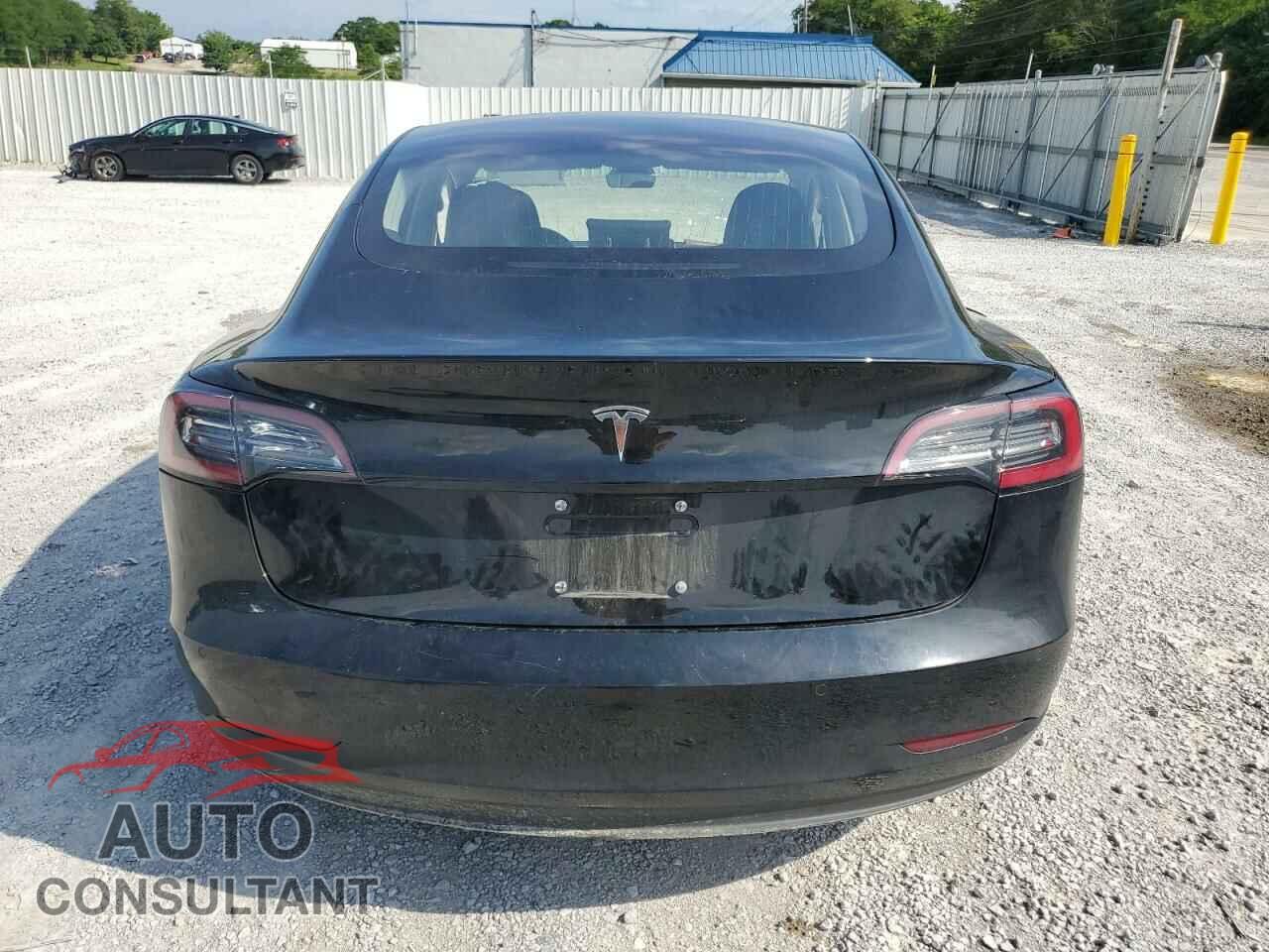 TESLA MODEL 3 2018 - 5YJ3E1EA6JF015966