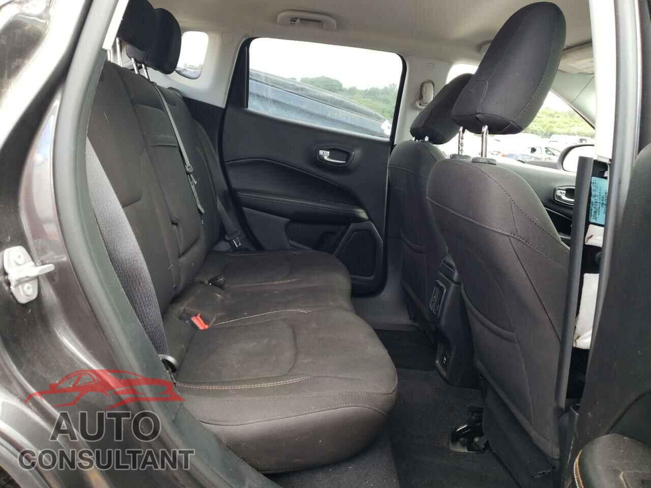 JEEP COMPASS 2018 - 3C4NJDBB1JT349701