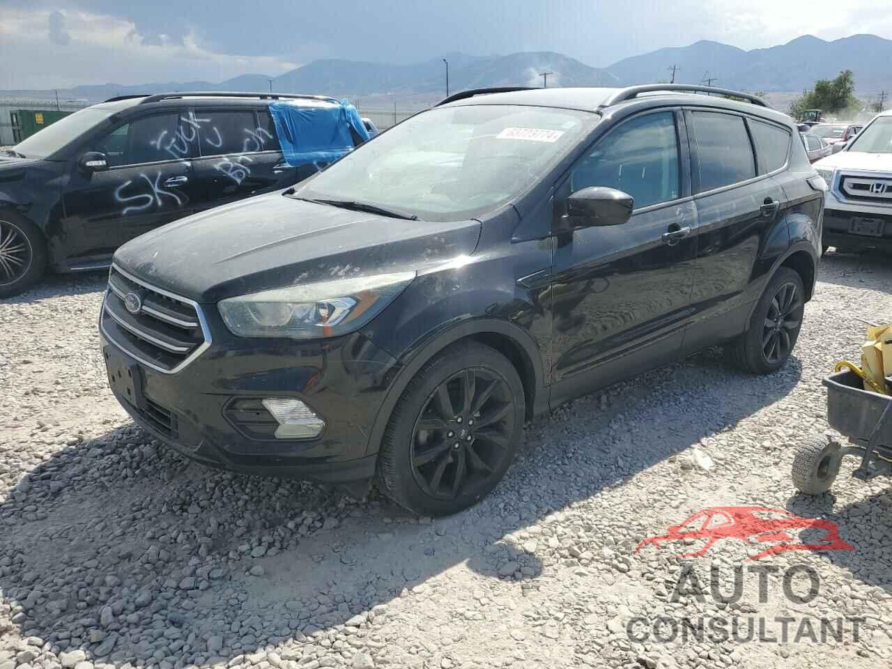 FORD ESCAPE 2017 - 1FMCU0GD0HUC80061