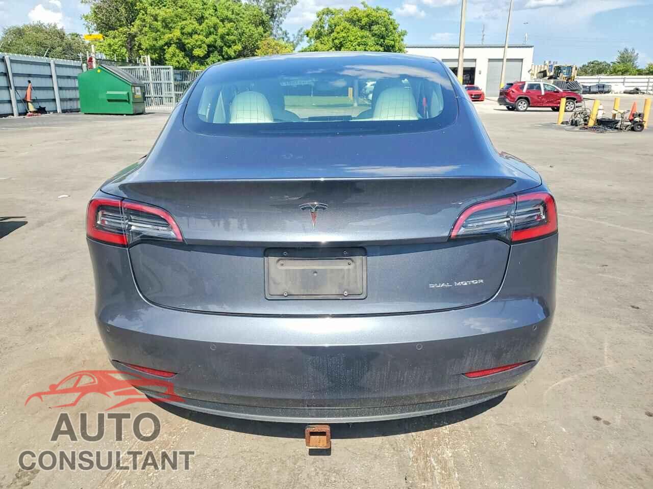 TESLA MODEL 3 2019 - 5YJ3E1EB6KF494593