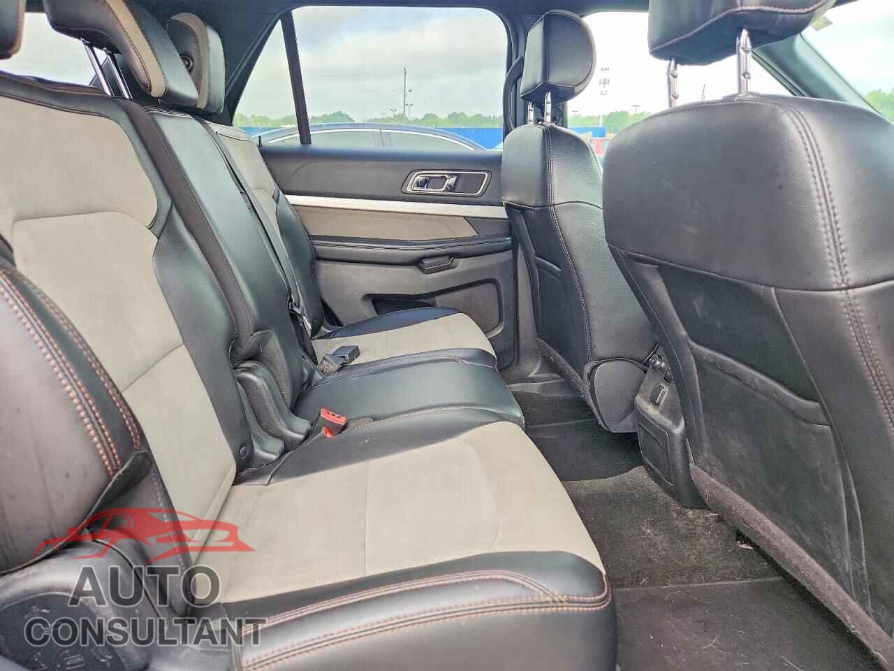 FORD EXPLORER 2017 - 1FM5K7D88HGC75669