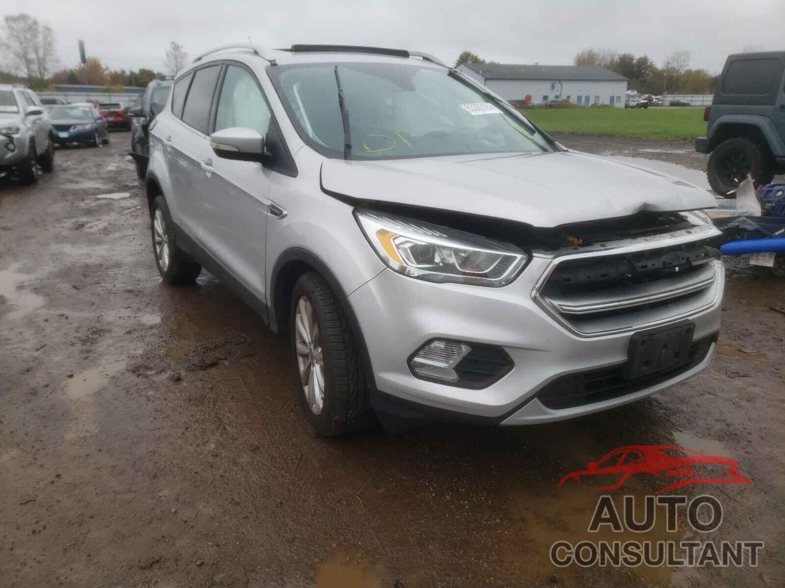 FORD ESCAPE 2017 - 1FMCU9J95HUB00131