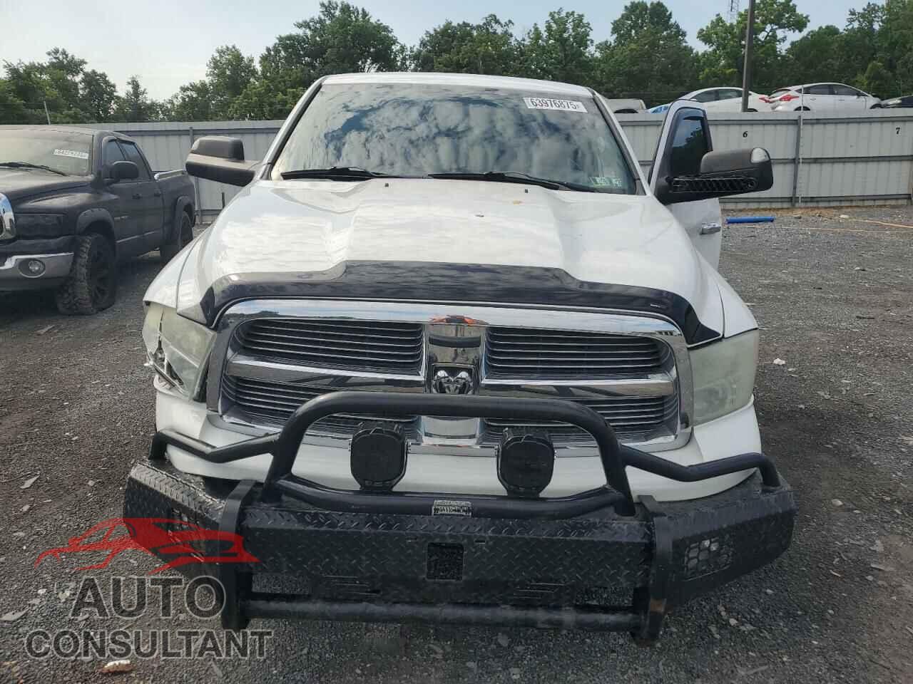 DODGE RAM 1500 2012 - 1C6RD7LT0CS137840