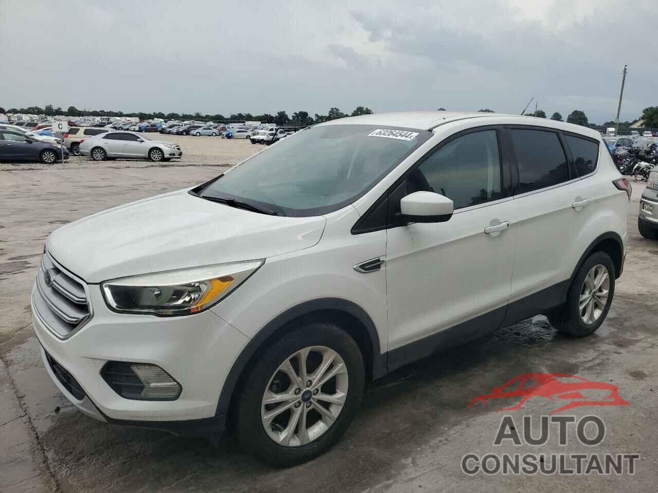 FORD ESCAPE 2017 - 1FMCU0GD4HUA53133