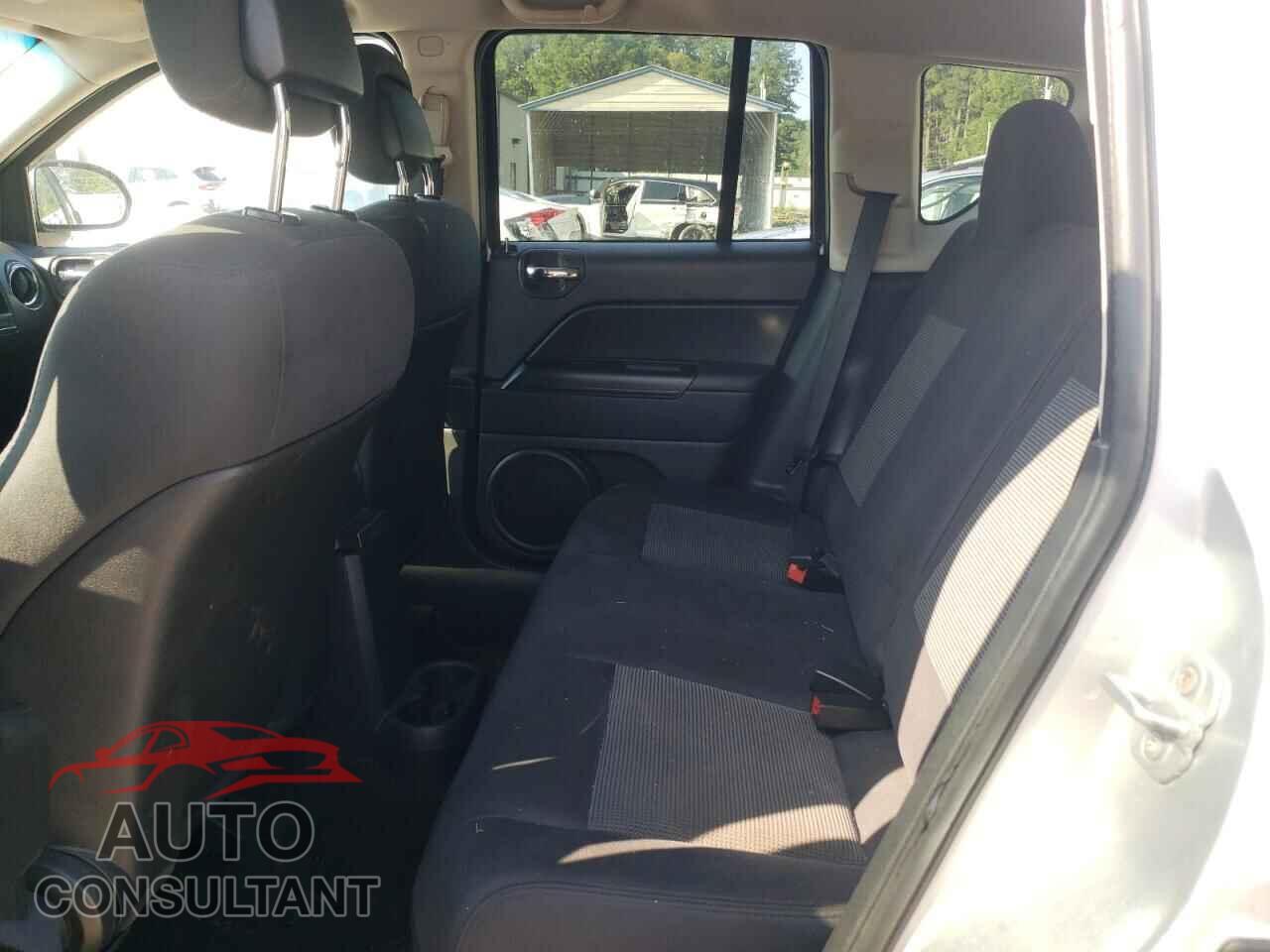 JEEP COMPASS 2011 - 1J4NF1FB2BD135425