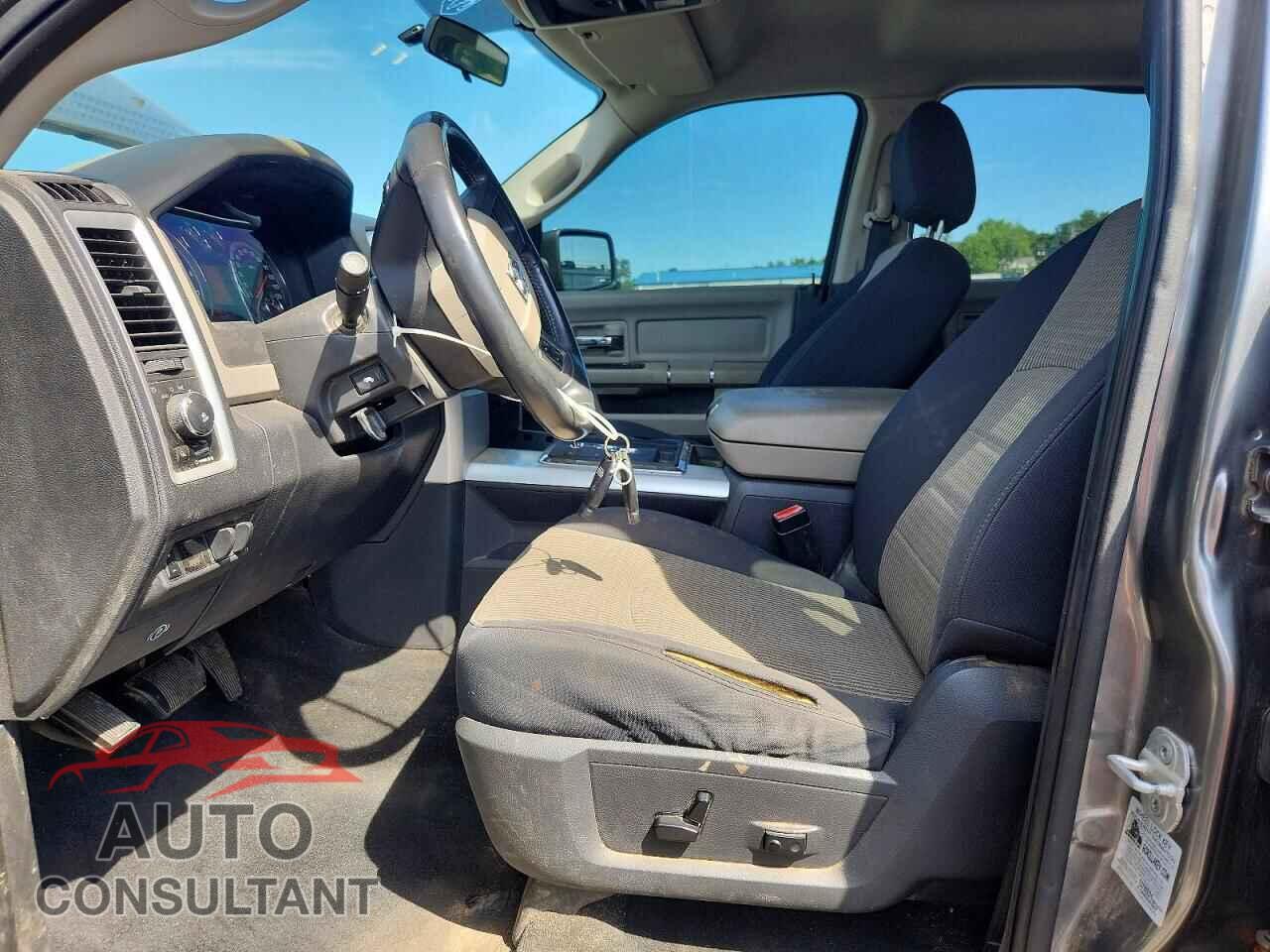 DODGE RAM 1500 2012 - 1C6RD7LT3CS179693