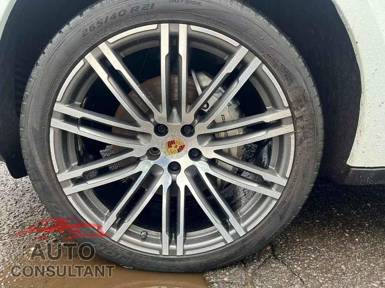PORSCHE MACAN 2015 - WP1AB2A59FLB63160