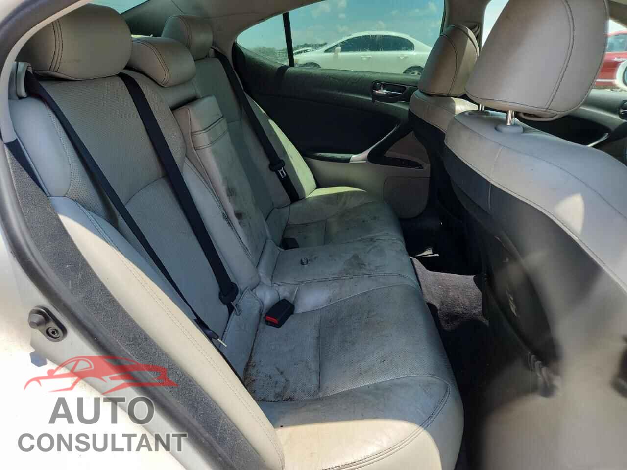 LEXUS IS 2011 - JTHBF5C29B5131031