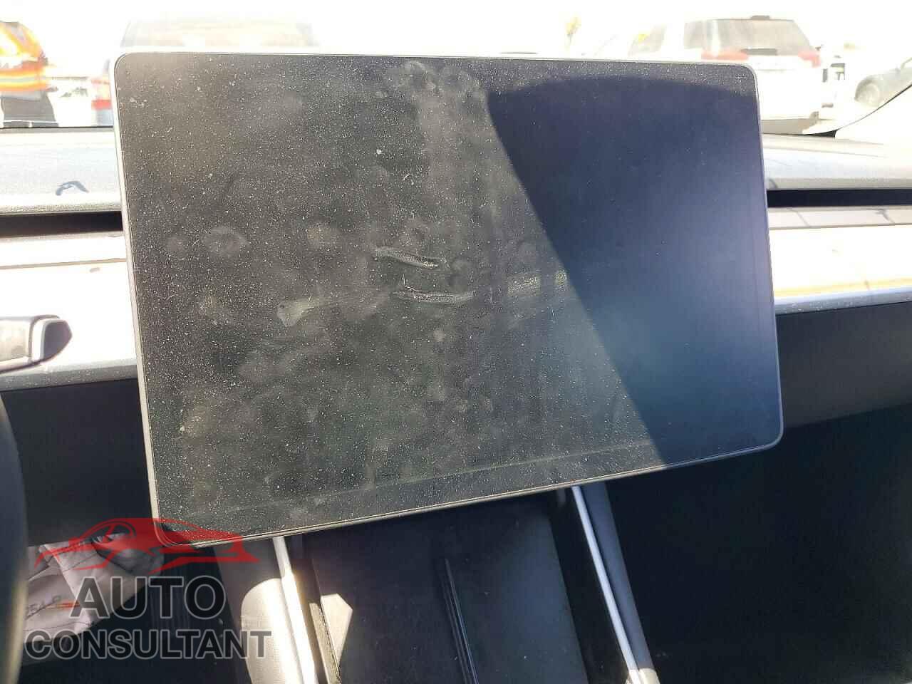 TESLA MODEL 3 2018 - 5YJ3E1EA3JF058953