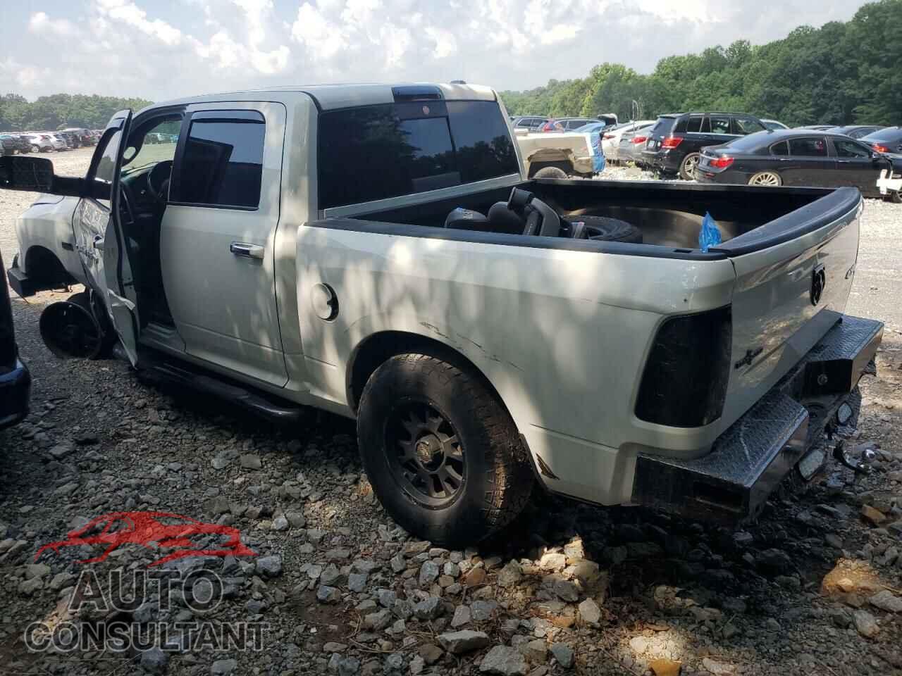 DODGE RAM 1500 2012 - 1C6RD7LT0CS137840