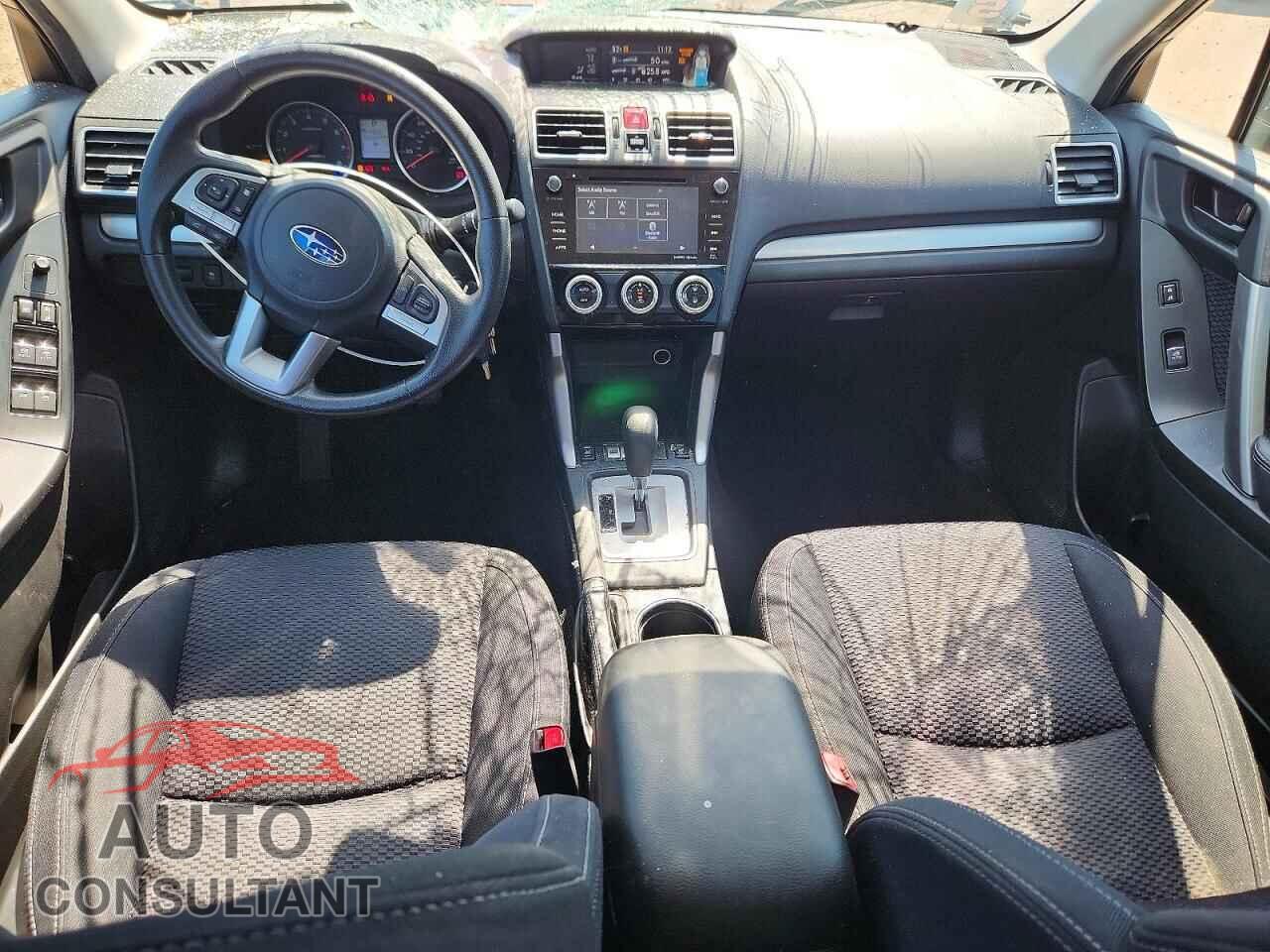 SUBARU FORESTER 2018 - JF2SJAEC7JH499611
