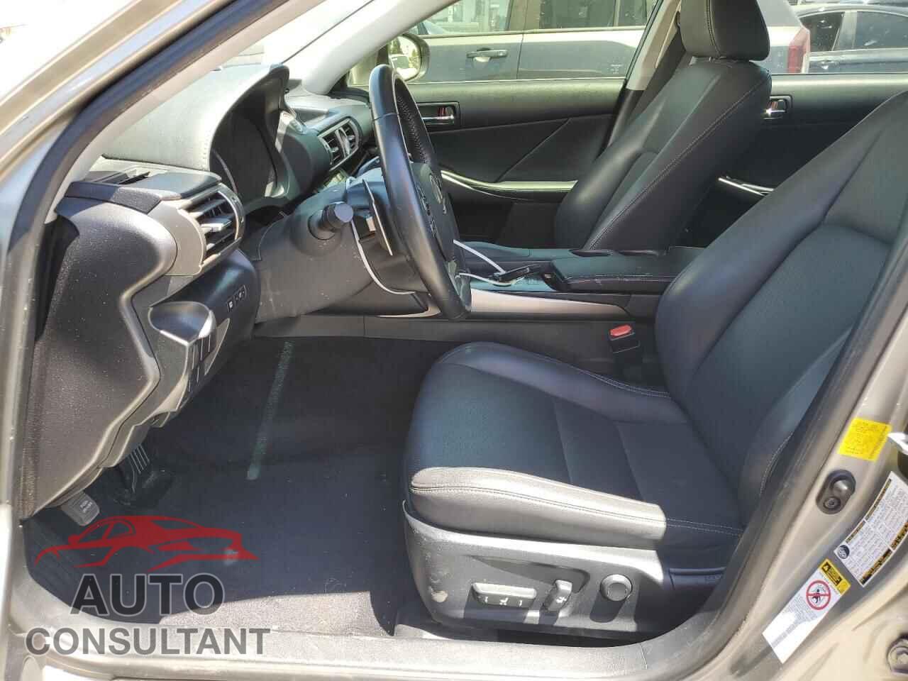 LEXUS IS 2014 - JTHBF1D28E5040683