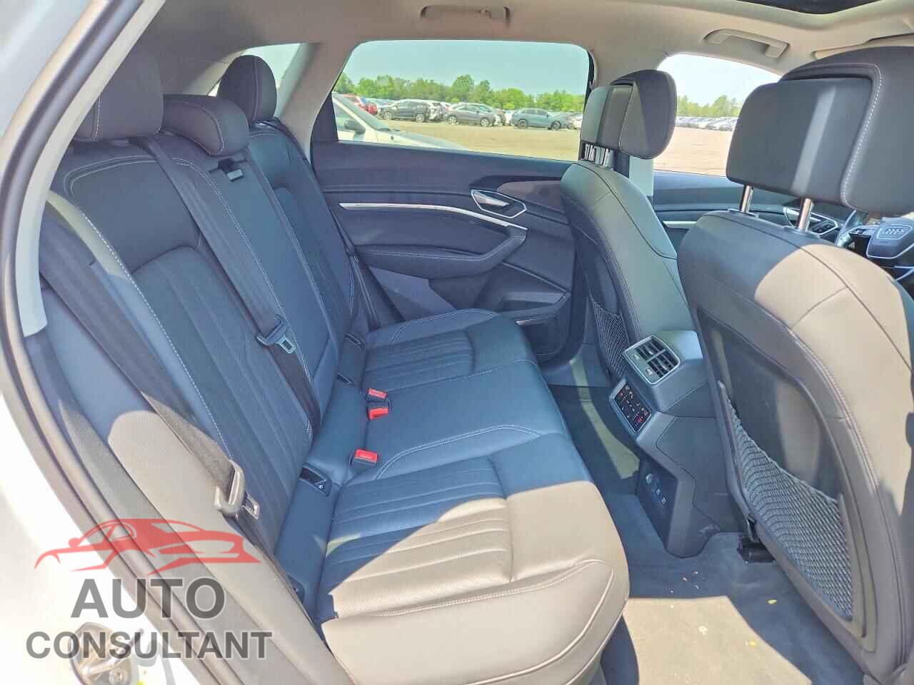 AUDI E-TRON 2021 - WA1LAAGE2MB004976