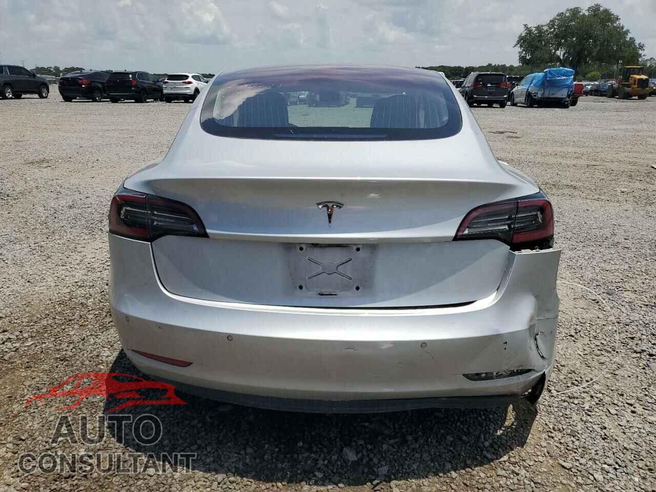 TESLA MODEL 3 2018 - 5YJ3E1EA6JF008760