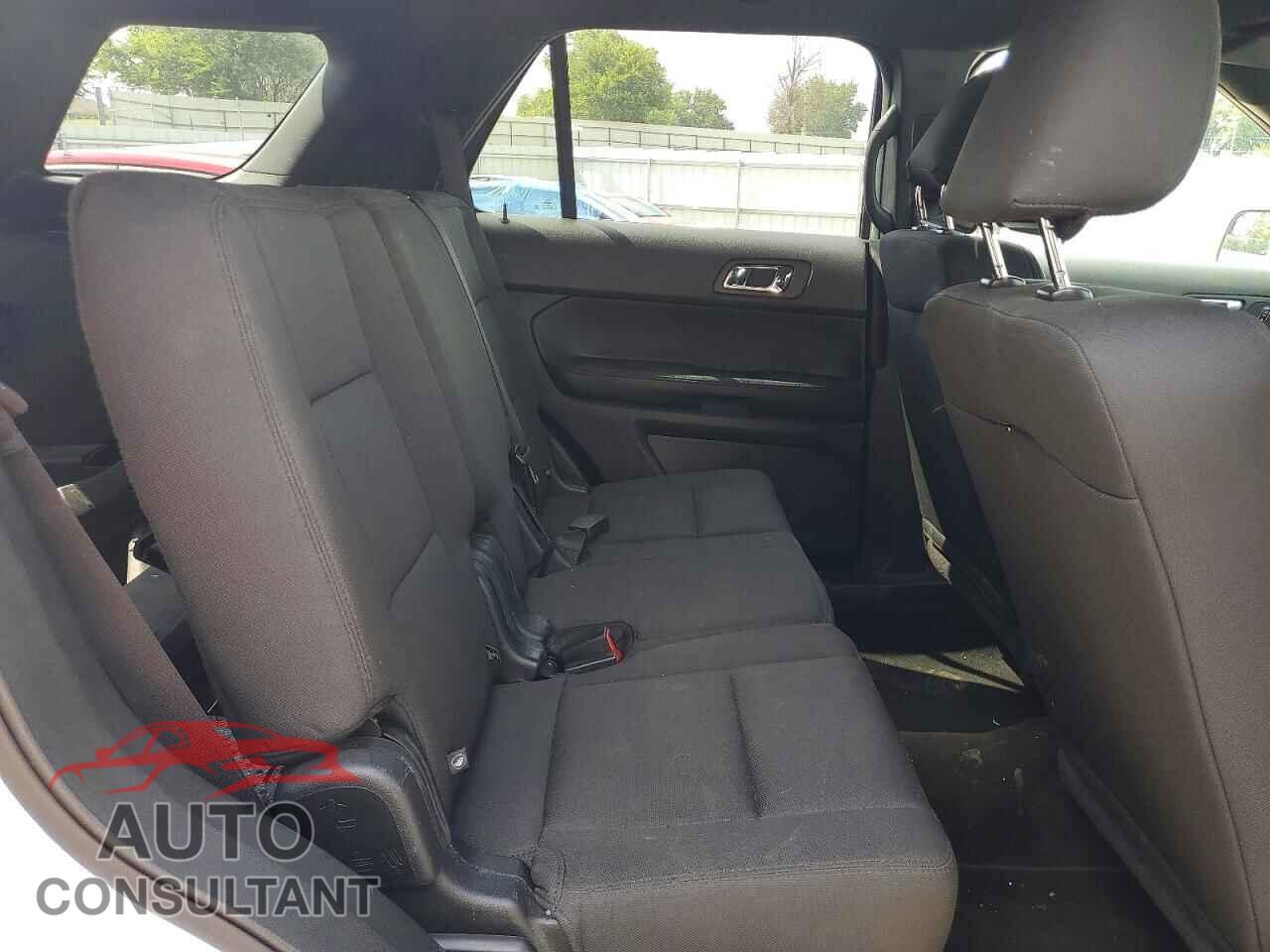 FORD EXPLORER 2017 - 1FM5K8AR5HGC79052