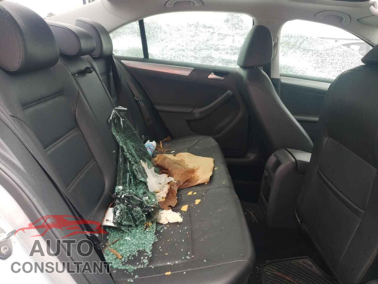 VOLKSWAGEN JETTA 2017 - 3VWDB7AJ8HM406593