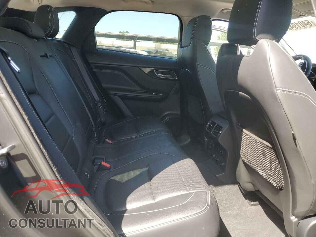 JAGUAR F-PACE 2017 - SADCL2BV8HA497382